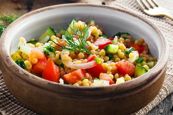 Domatesli salatalık salatası