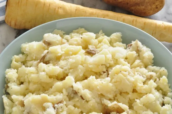 Ezilmiş pastinak ve patates