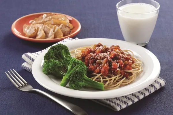 Hızlı kıymalı soslu spagetti