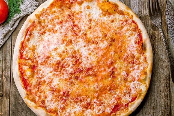 Karışımla kolay pizza (Pratik hamur işi karışımından)