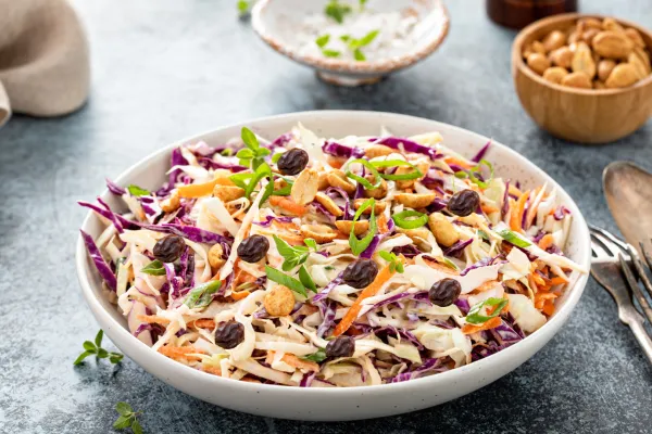 Konfeti lahana salatası