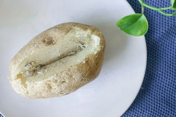 Mikrodalgada fırın patates