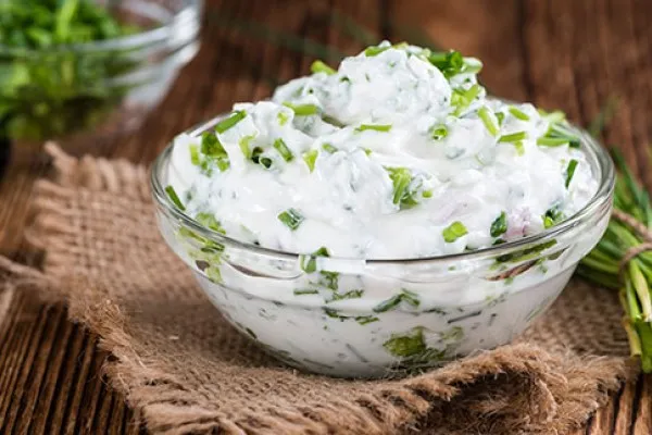 Otlu dip sos