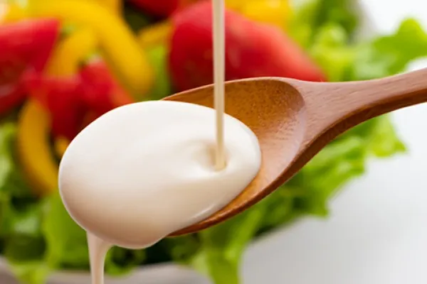 Tatlı ekşi salata sosu