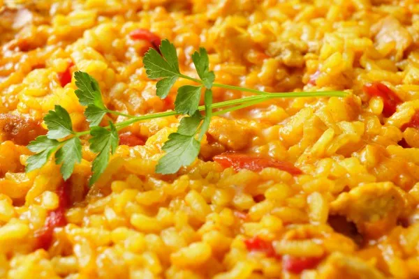 Tek tavada taco pilavı