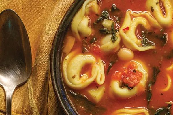 Tortellini çorbası